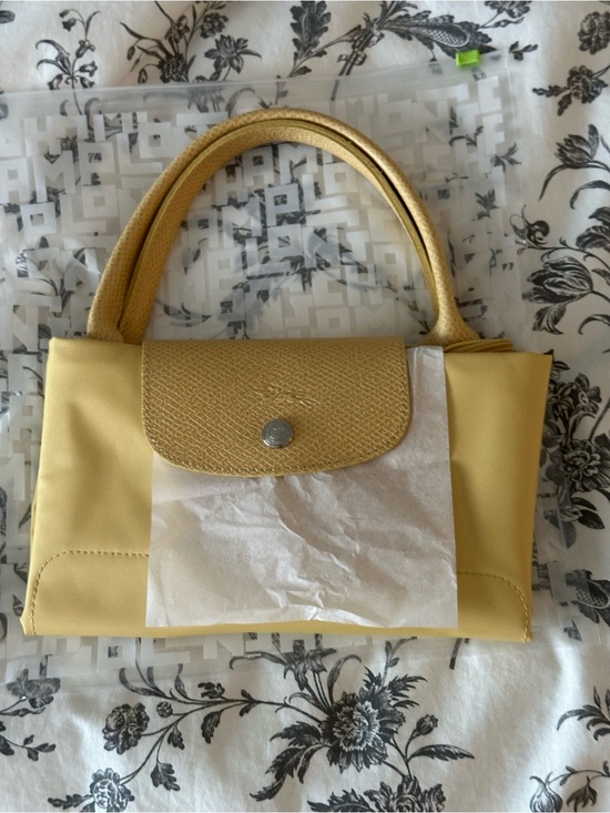 Longchamp Handbags - Longchamp Medium With Short Handles New
